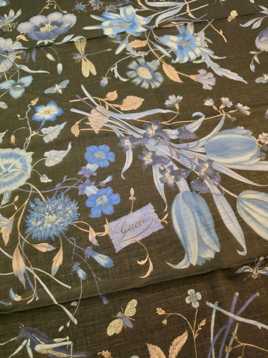 GUCCI Floral Print Scarf Shawl 140x140cm Brand New